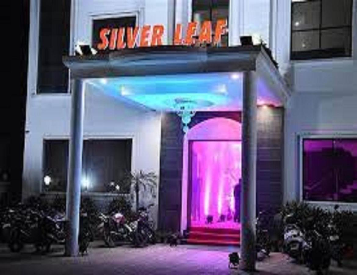 Hotel Silver Leaf, Pilibhit Exterior photo